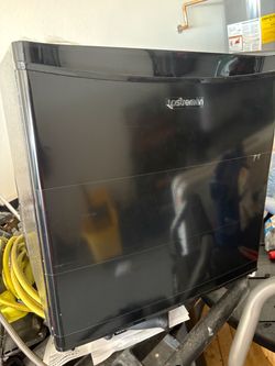 Mini fridge