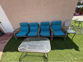 Patio furniture set