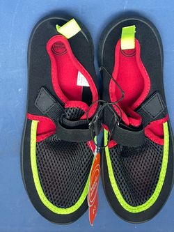 Kids water shoes Brand New Size 2-3