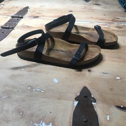 Birkenstock Daloa Sandals Size 38 / 8