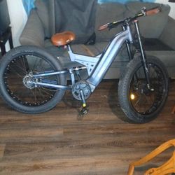 Freaky Warrior Electric Bike Goes 70 Mph New Just Needs Cord To Charge Up