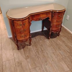 BEAUTIFUL ANTIQUE DESK