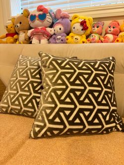 Set of 2 Gray Geometric Throw Pillows