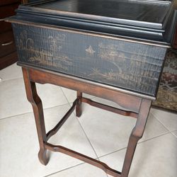 Ethan Allen Accent Table