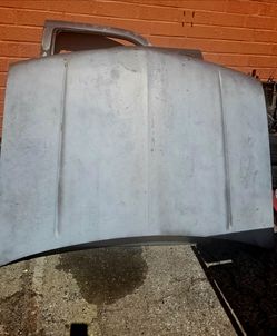 1991 Chevy Cheyenne truck hood