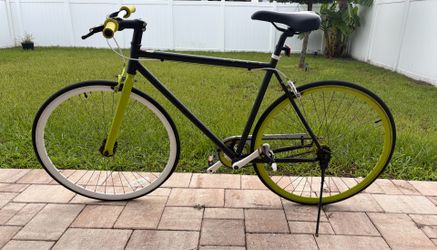 Modern Urban Bike – Excellent Condition