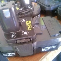 RYOBI 18V LITHIUM 1.5AH BATTERIES NEW EACH POR UNA BATERIA
