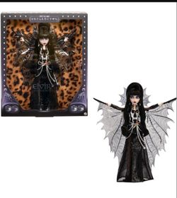 Monster High Skullector Elvira Mistress of the Dark Doll