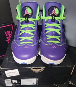 Girls shoes
