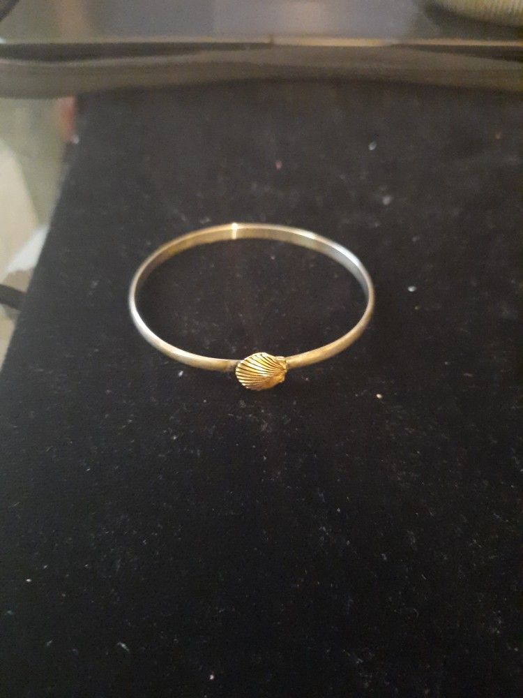 Sterling Silver Bracelet with 14kt Gold Seashell Charm