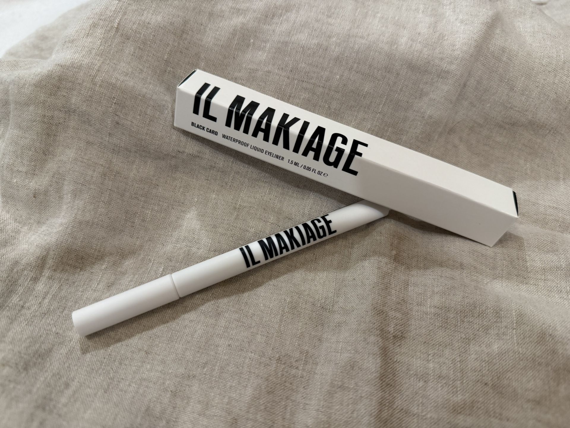 NEW Il Makiage Liquid Eyeliner - Black