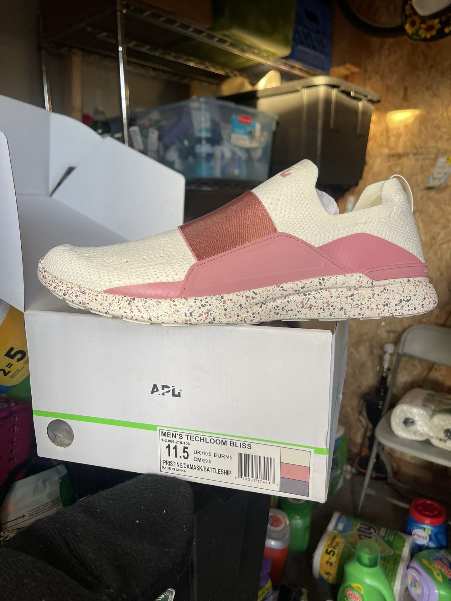 Athletic Propulsion Labs Size 11.5