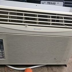 window ac unit - 12,000 BTU 