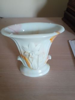 Vtg Akro Agate Glass Lilly Vase / Planter