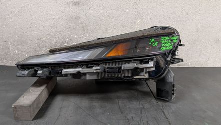 2026-2027 TESLA MODEL Y STANDAR LEFT HEADLIGHT OEM USED #10503