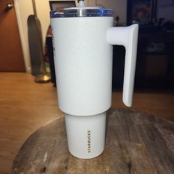 Starbucks 2026 White Icey Leak Proof 40 Oz Tumbler With Handle. **NEW W/TAGS