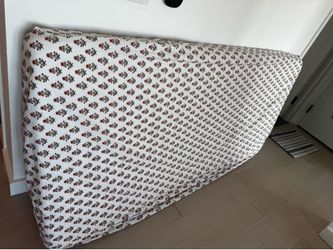 Selling Twin Mattress 50$