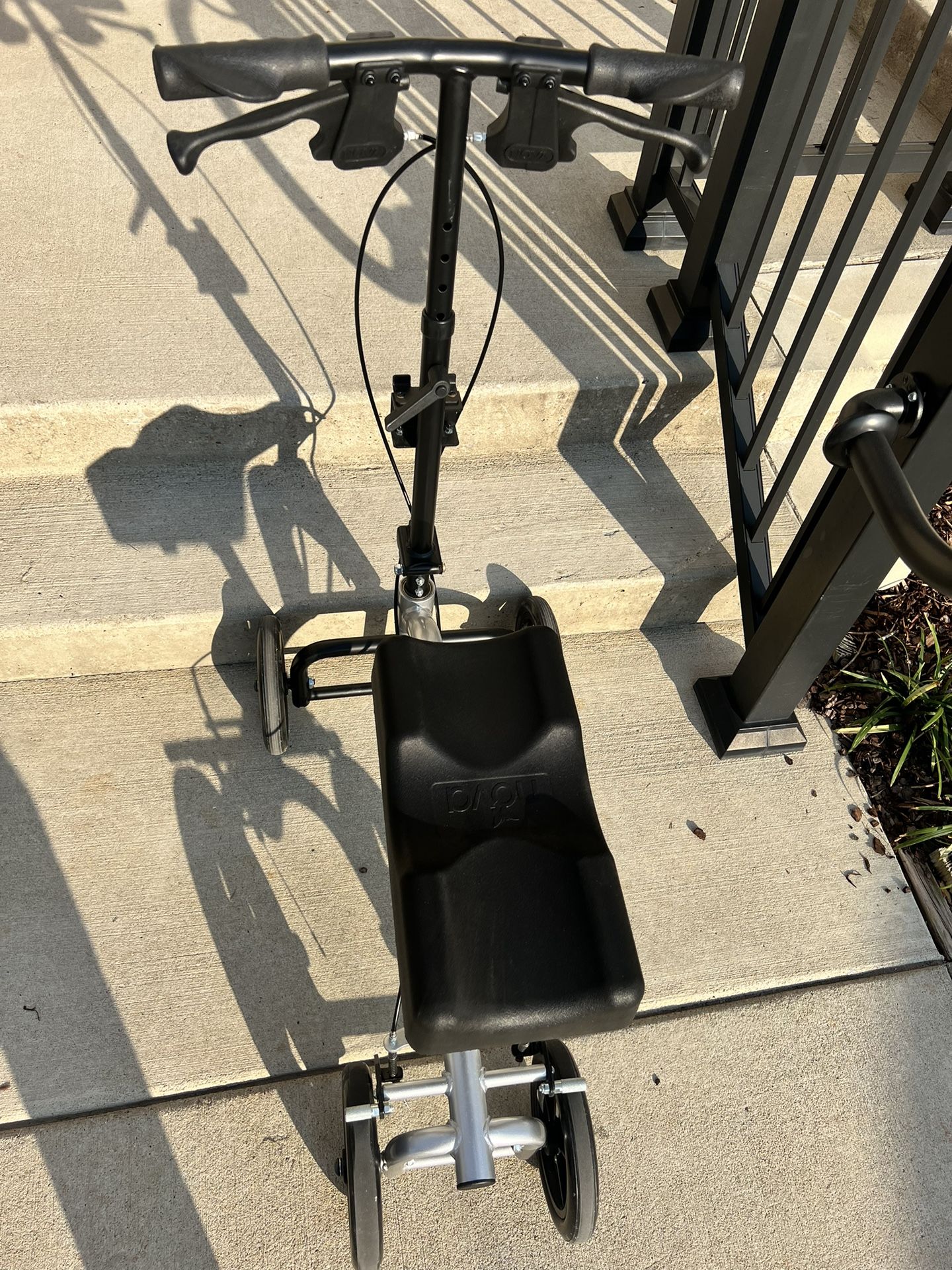 Like New Knee Scooters