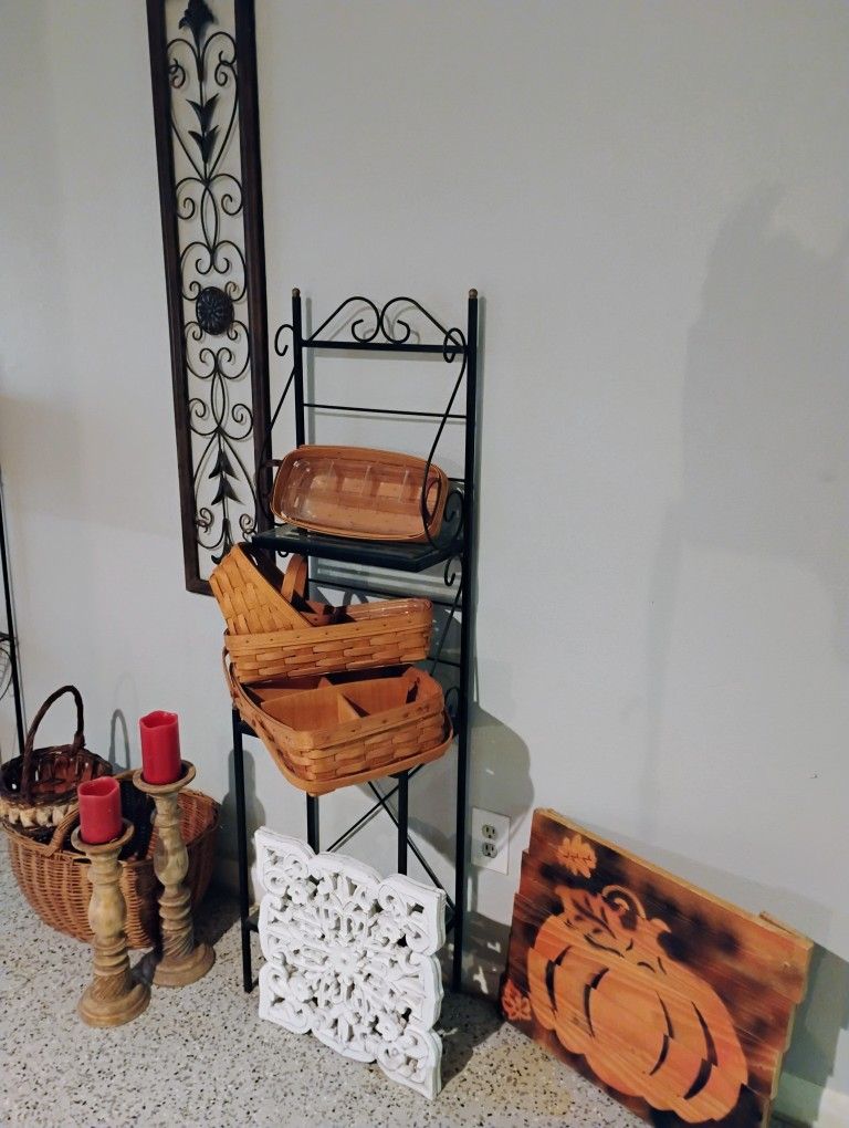 House Decorations/ Baskets
