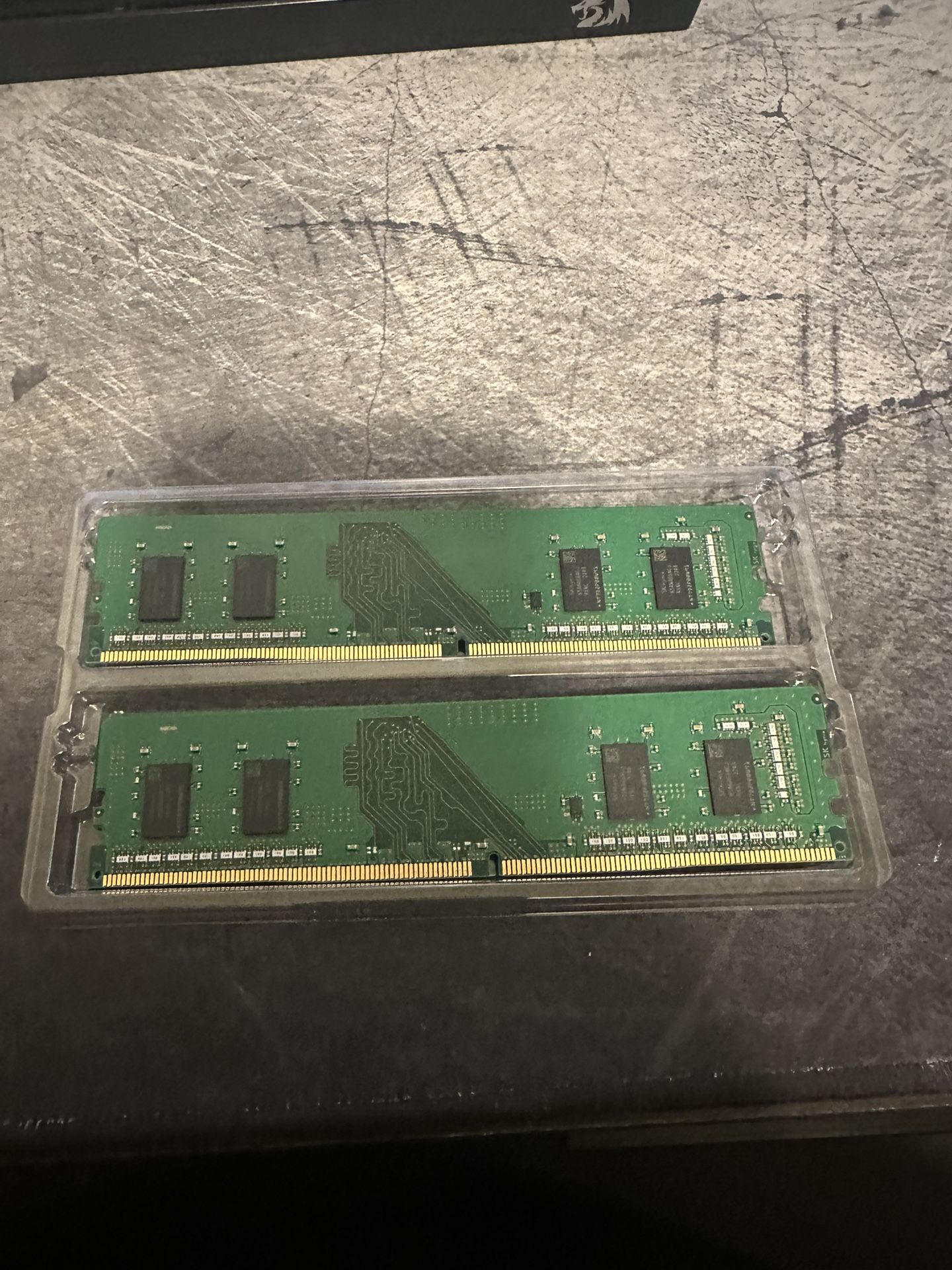 DDR4 Ram 16gb (2 X 8gb Sticks) 