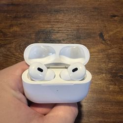 Apple AirPods Pro (2nd Gen) – MagSafe Case (Lightning)