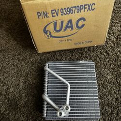 For Hyundai Tucson & Kia Sportage New A/C AC Evaporator - BuyAutoParts 60-50635AN New