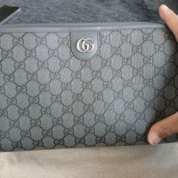 Gucci GG Supreme Monogram Ophidia 