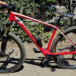 Specialized Full Carbon Stump Jumper 
