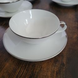 Amcrest Fine China 4 Set Tea Cup And Saucer 