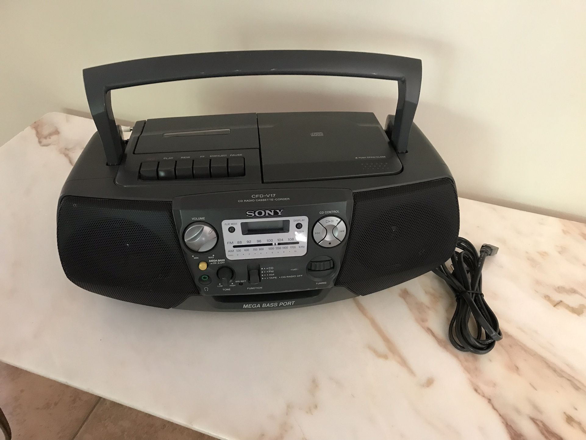 Sony Portable Stereo Boombox AM FM Cassette With Cord