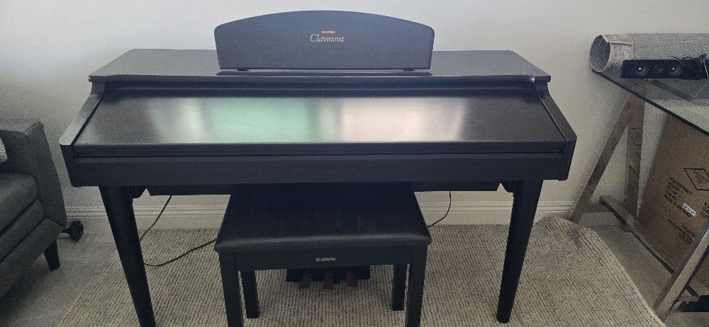 Yamaha Clavinova CVP-105, a digital piano