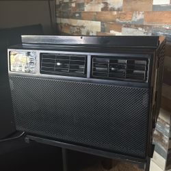 TCL Room Air Conditioner  (Window Type, BLACK  w/ black trim) Model# WBW9E2-B3