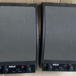 RCA Wireless Stereo Pair Powered Speakers WSP150 No adapter or Transmitter,  also missing one of the battery covers. Only what is shown in the picture