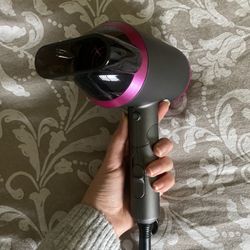 Hair dryer