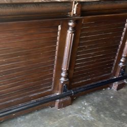 Bar comes with 4 stools