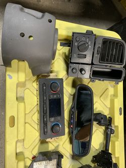 2003 Cadilac Escalade, Silverado,Gmc Dash Board Parts 