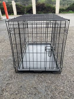 CARRY ON MEDIUM KRATE HEIGHT 21” in. Width 19”in LENGTH 30”in.   OPEN BOX