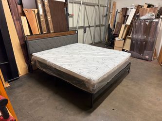 King bed $360