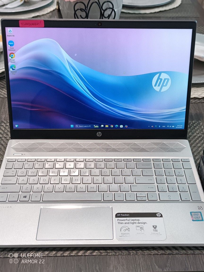 HP PAVILION 15-cs1065cl LAPTOP