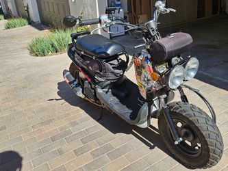 2018 Honda Ruckus / motorcycle