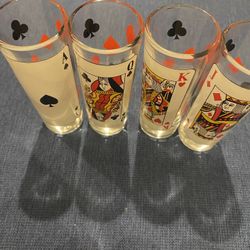 Set Of 4 Vintage Playing Card Theme Shot Glasses New Condition