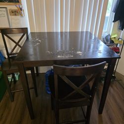 Table With 3 Chairs