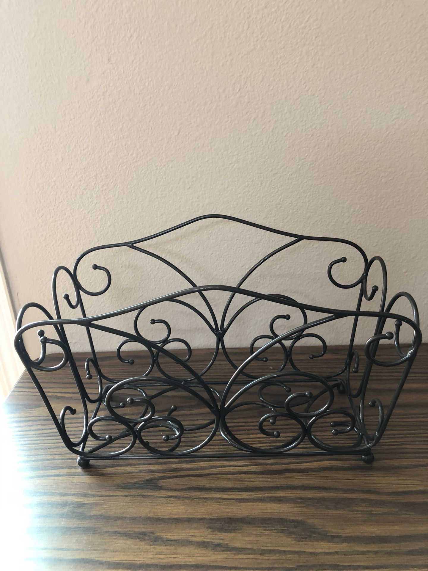 Princess House Metal Bronze Magazine Rack