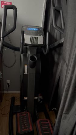 ProForm Elliptical Machine – Like New