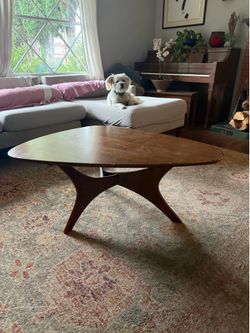 Free coffee table