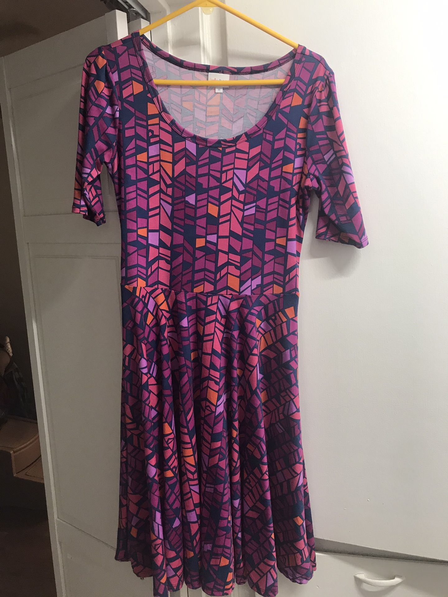 Medium LuLaRoe Nicole Dress