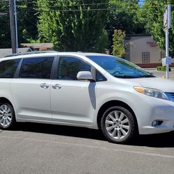 2011 Toyota Sienna