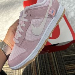 Nike Dunk Low SE Teddy Bear Pink Sneakers Womens Size 8.5