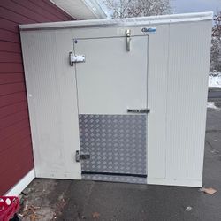 All Sizes Of Walk In Cooler And Walk In Freezer 
