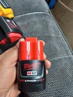 Milwaukee 12 V Battery